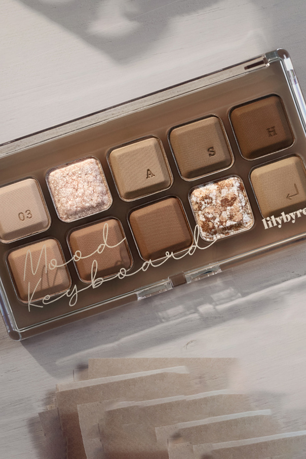 Mood Keyboard / 10 Eyeshadow 03 Ash Beige - 4