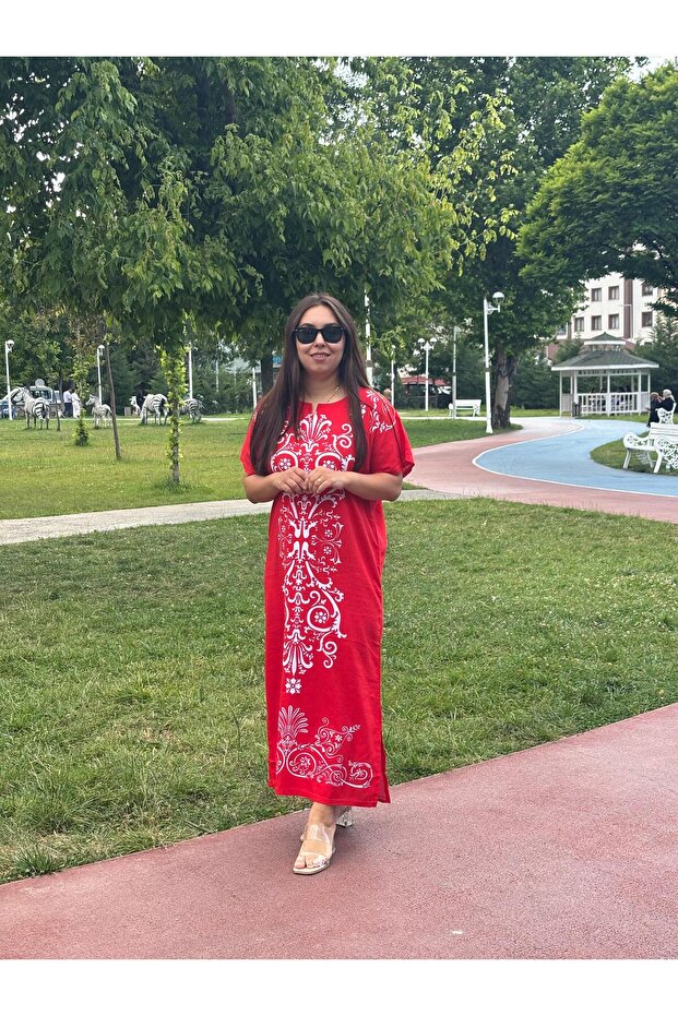 Red and White Patterned Summer Long Dress – Comfortable Fit, Lightweight Fabric, Stylish Casual Wear
