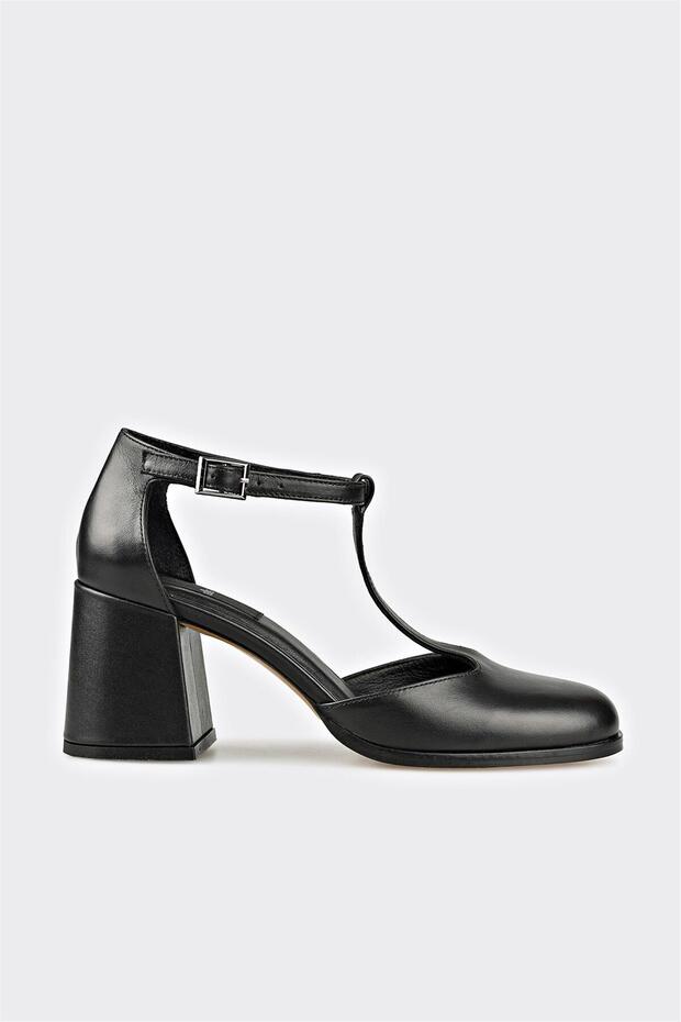 Black Leather Women's Heeled Shoes