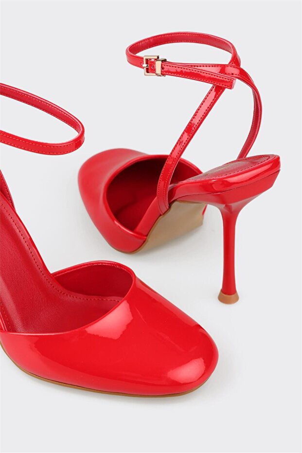 Rote Damenschuhe mit Absatz - 4