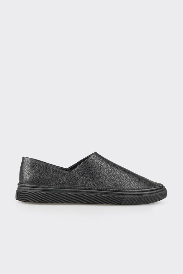Black Leather Women's Sports Shoes