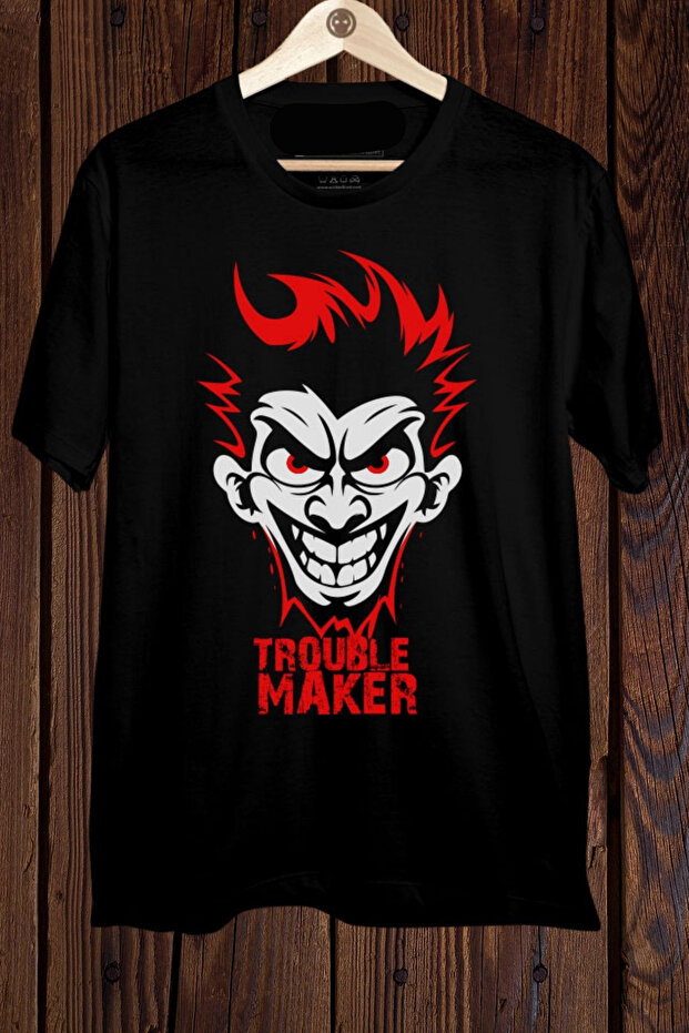 تي شيرت كبير الحجم مطبوع عليه Trouble Maker