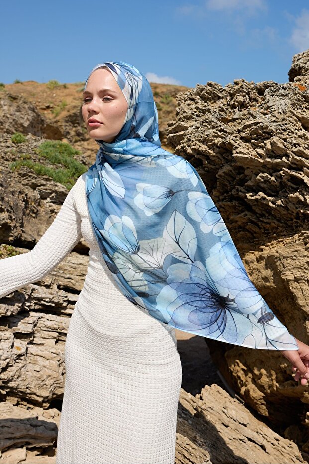 Alicia Model Moon Wrap - 3