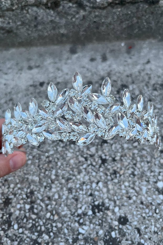 Regina Silver Bridal Henna Crown Special Occasion Accessory Women's Crown Hair Accessory – Crown, Crystal Stone