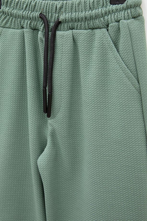 Yeşil Beli Lastikli Ponpon Kumaş Basic Erkek Çocuk Şort 21167 - 2