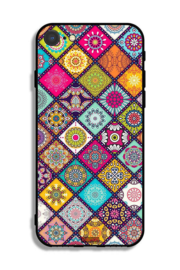 غطاء حماية لجهاز آيفون 7 من آبل بنقشة مربعات ماندالا - 2