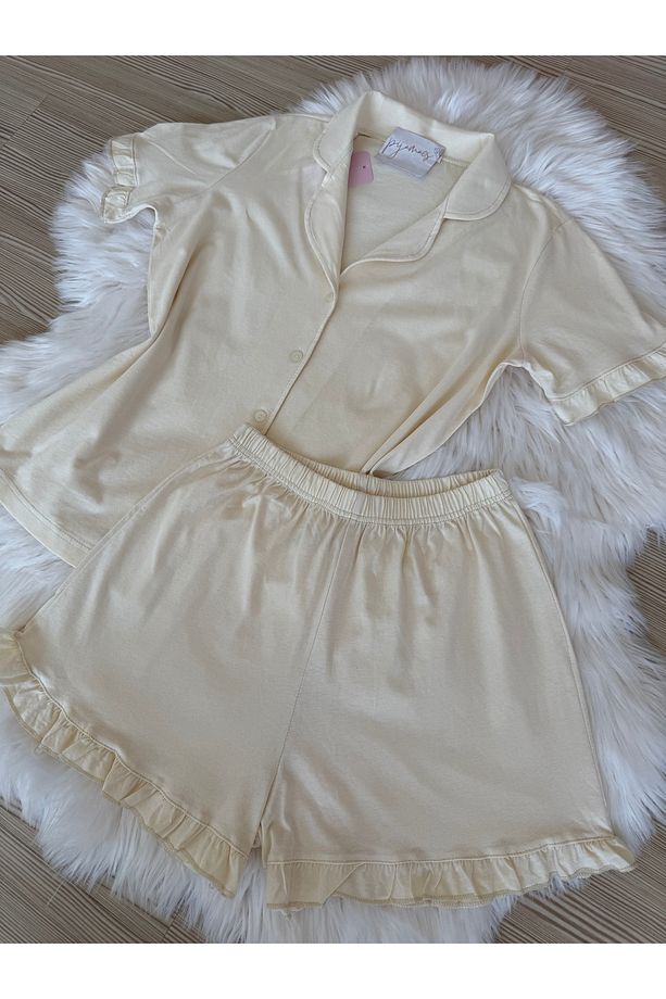 Ekru Pamuklu Kol ve Paça Fırfır Detaylı Kısa Kol Önden Düğmeli Şortlu Pijama Takımı - 5