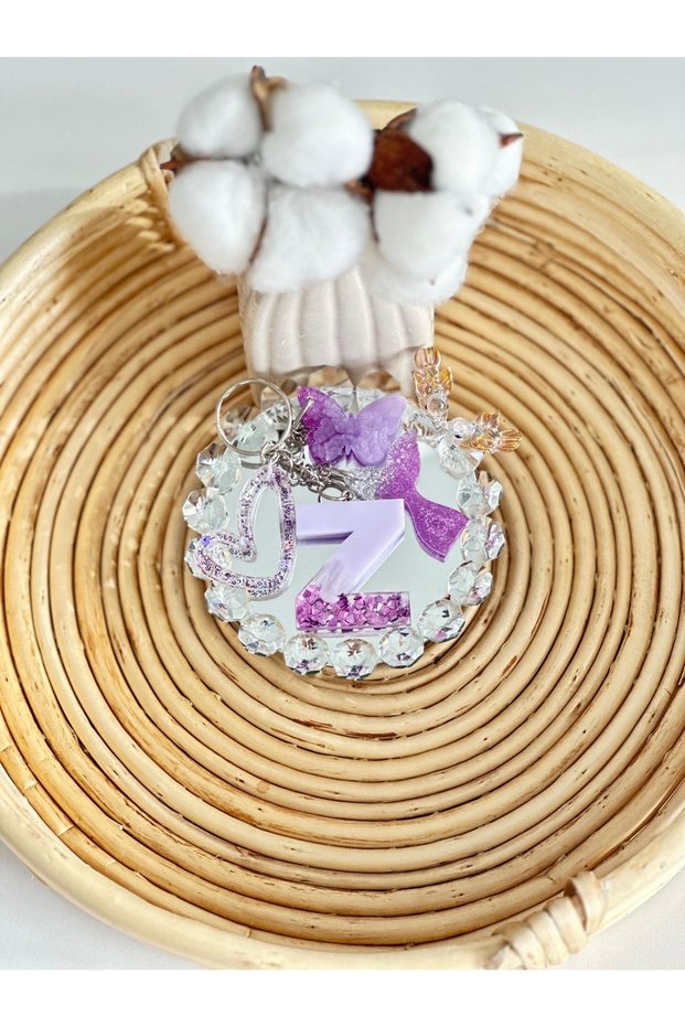 Z Letter Lilac and Purple Stone Vip Model Extra Figured Epoxy Letter Keychain Gift Keychain