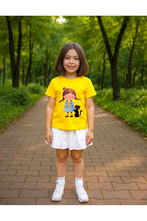 Girls' Crew Neck Little Girl and Cat Printed T-Shirt