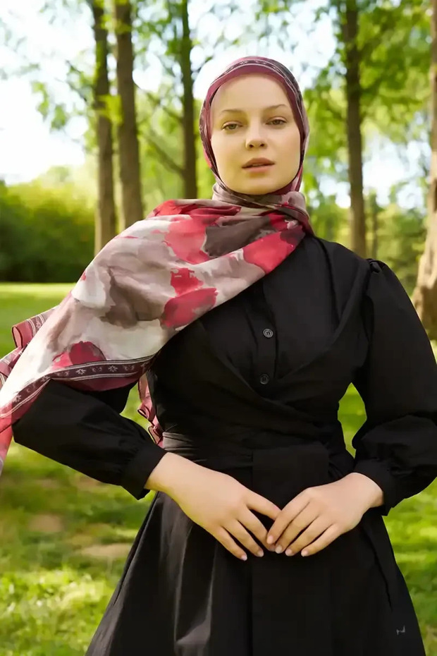 شال بريستيج هيليا بنمط - أحمر كلاريت