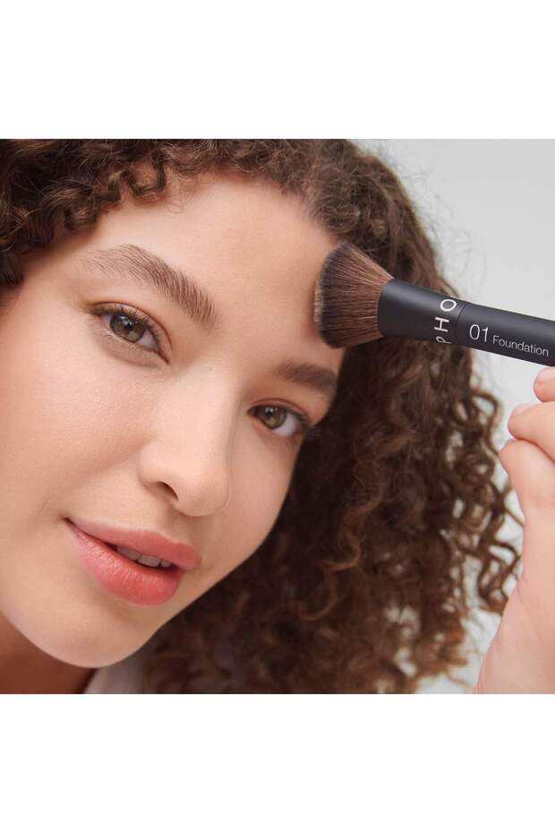 Essential Brush - 01 Foundation - 3