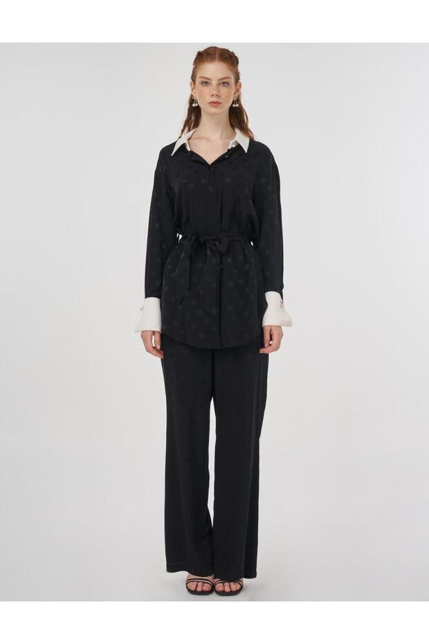 طقم مزدوج منقط باللون الأسود - 3