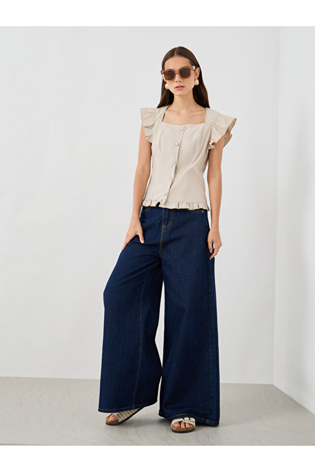 بلوزة سادة برقبة مربعة وأكمام مكشكشة وأزرار - 2