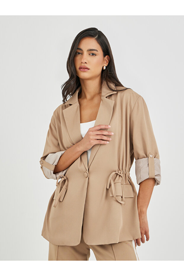 بليزر سادة بطول عادي وقصة عادية مع رباط - 2