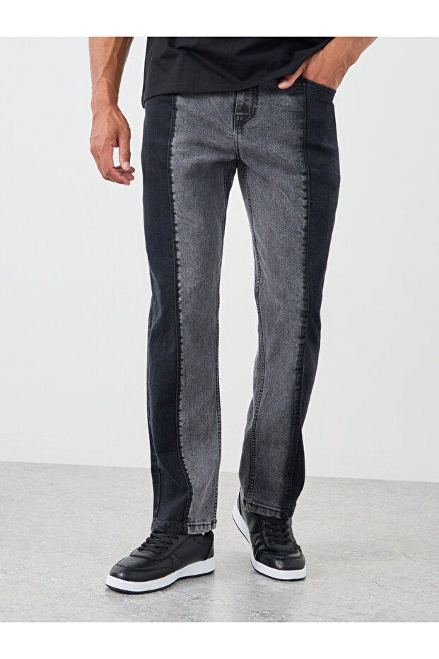 Color Block Mid Rise Relaxed Fit Jeans