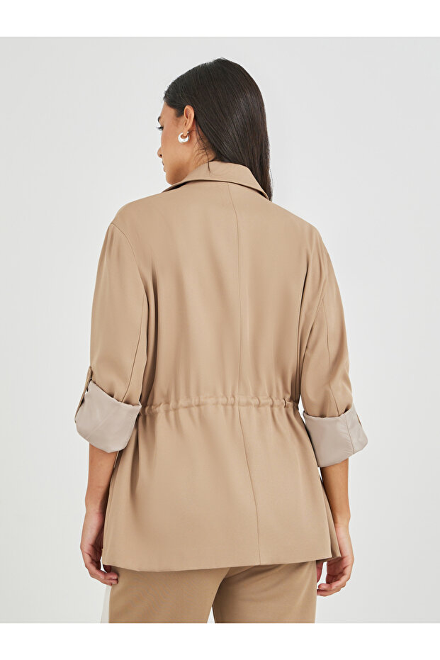 بليزر سادة بطول عادي وقصة عادية مع رباط - 5