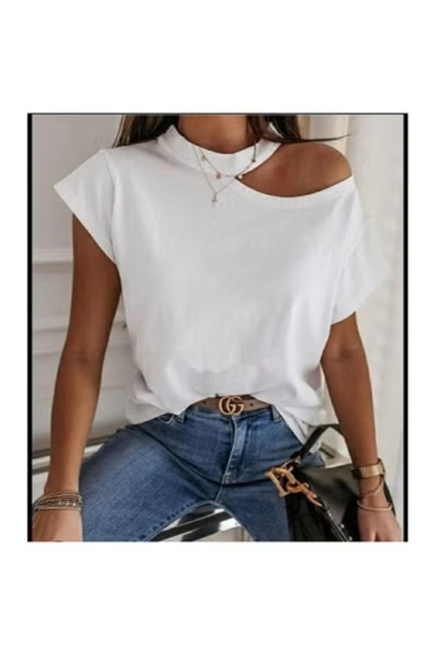 بلوزة بيضاء بكتف واحد - 1