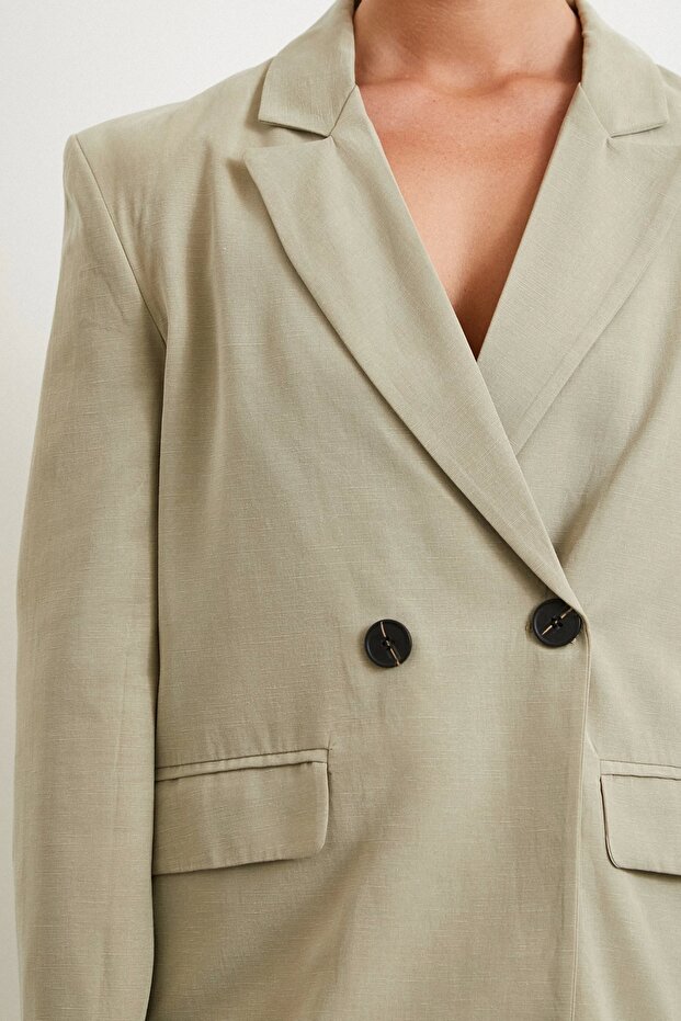 سترة بليزر من الكتان بزر مزدوج باللون الرمادي - 5