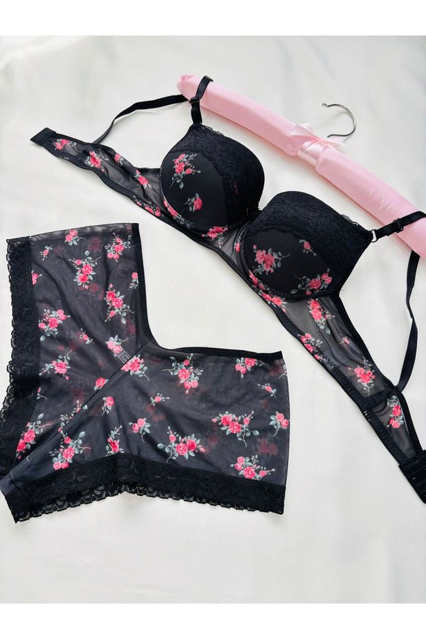 Women's Padded Supported Floral Patterned Black Boxer Type Underwear Set