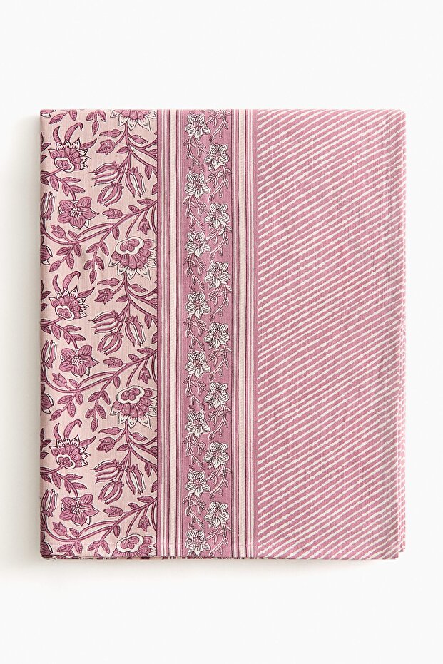 Desenli ve Pamuklu Masa Örtüsü - 1