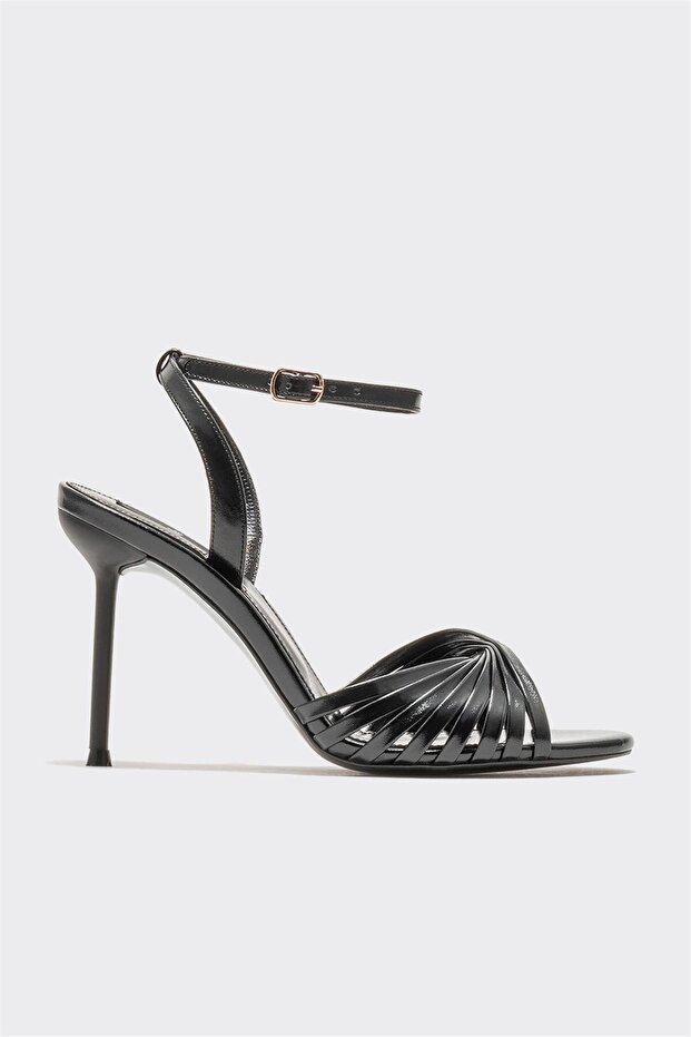 Black Women's Heeled Sandals