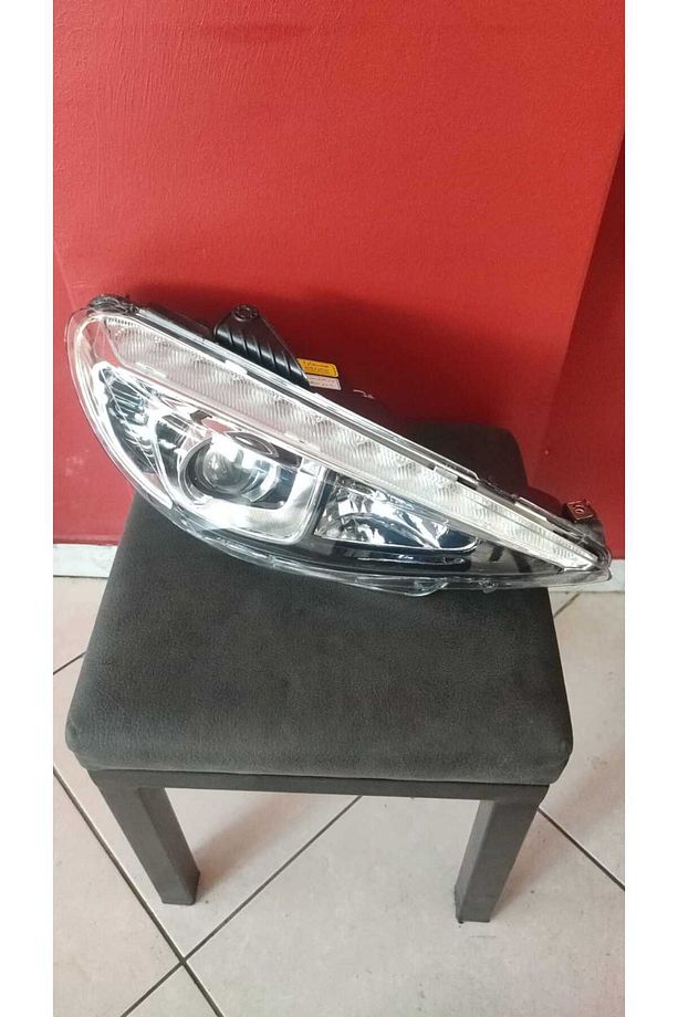 Peugeot 206 Ledli Mercekli Sağ Ön Far - 1