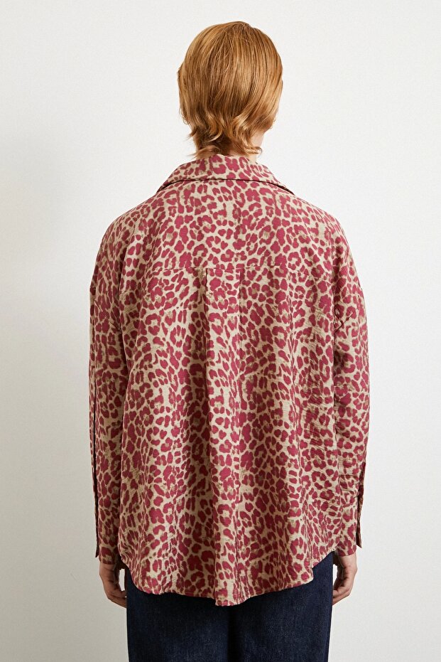 قميص جافانيز بنمط الفهد أخضر - 6