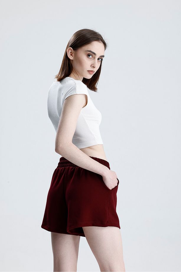 Kadın Bordo Şort Modal Kumaş Yumuşak Dokulu Esnek Likralı Bağcıklı Çift Cepli Şort - 6