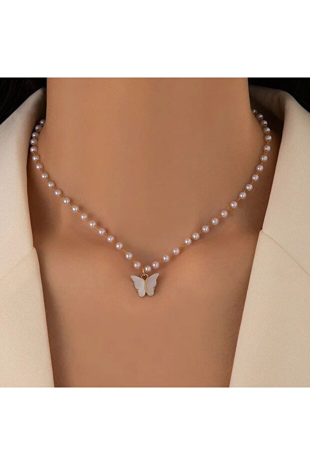 Stylish and Elegant Pearl Butterfly Necklace