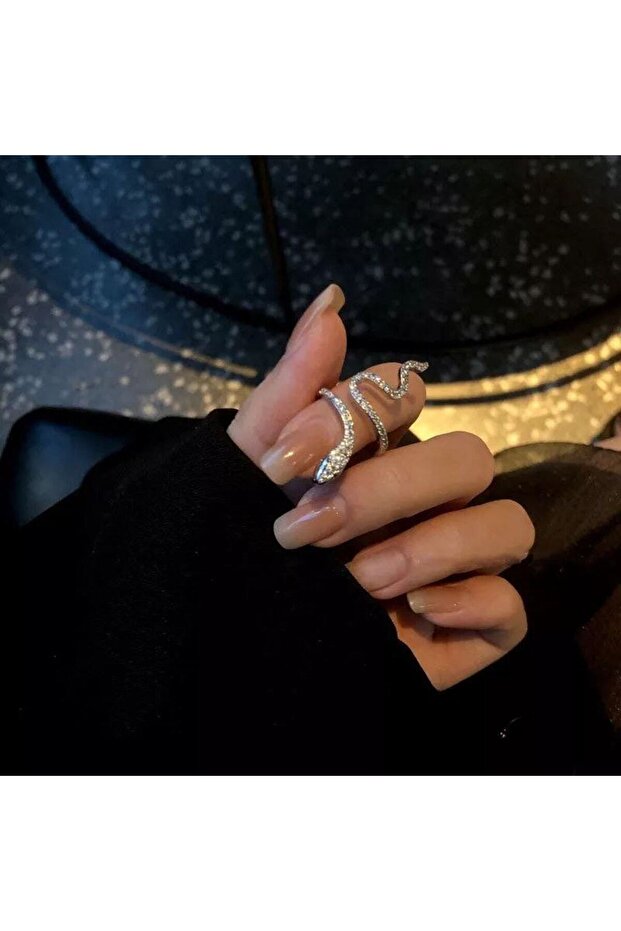 قم بتكملة أناقتك مع خاتم أنيق بنمط الأفعى - 5