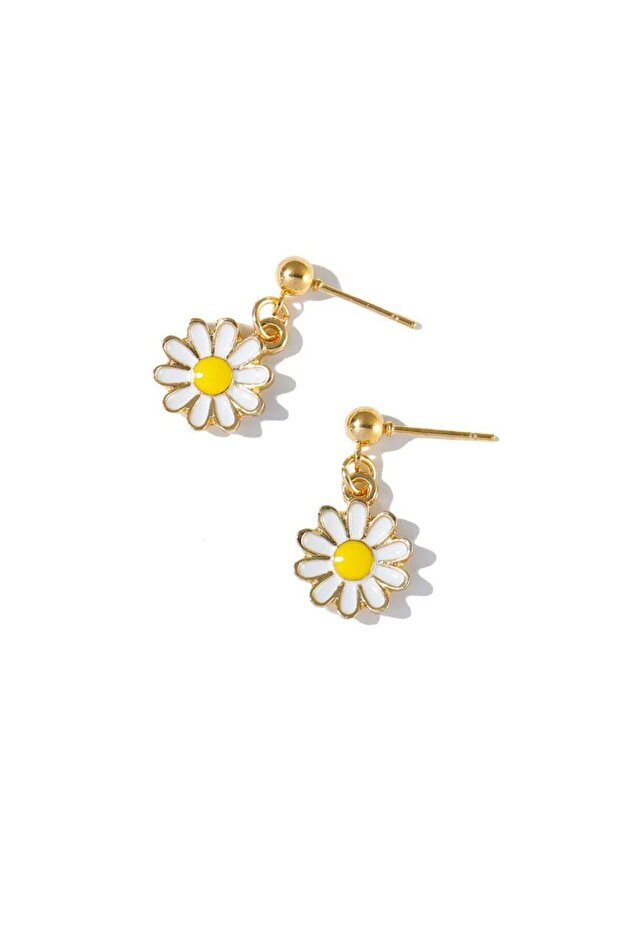 أقراط نسائية من طراز Daisy لتعزيز أناقتك