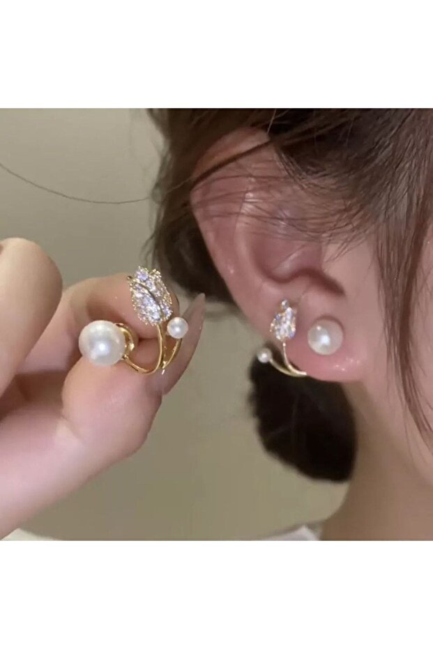 Complete Your Elegance with Elegant Pearl Detailed Rose Earrings