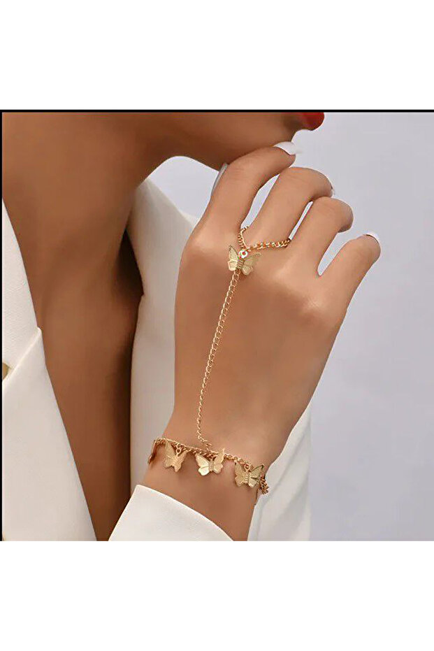 Reflect Your Elegance with This Stylish Butterfly Motif Bracelet