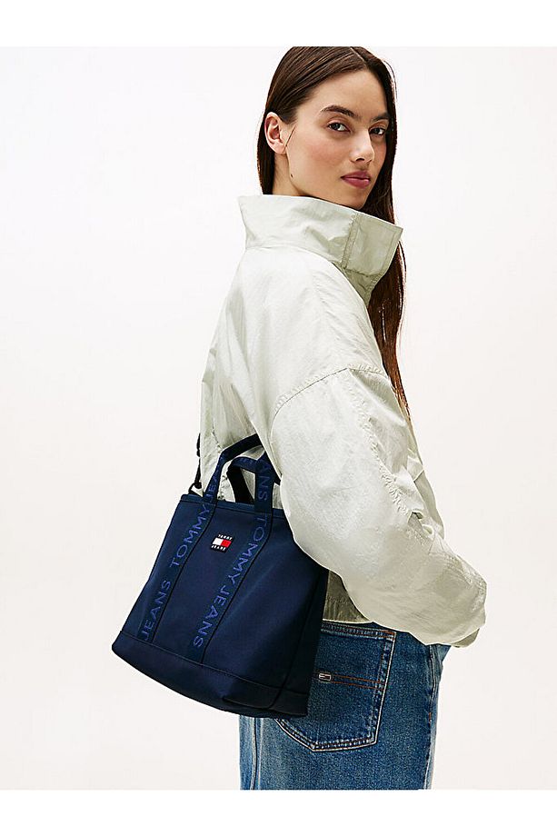 Essential Repeat Logo Tote Bag - 2