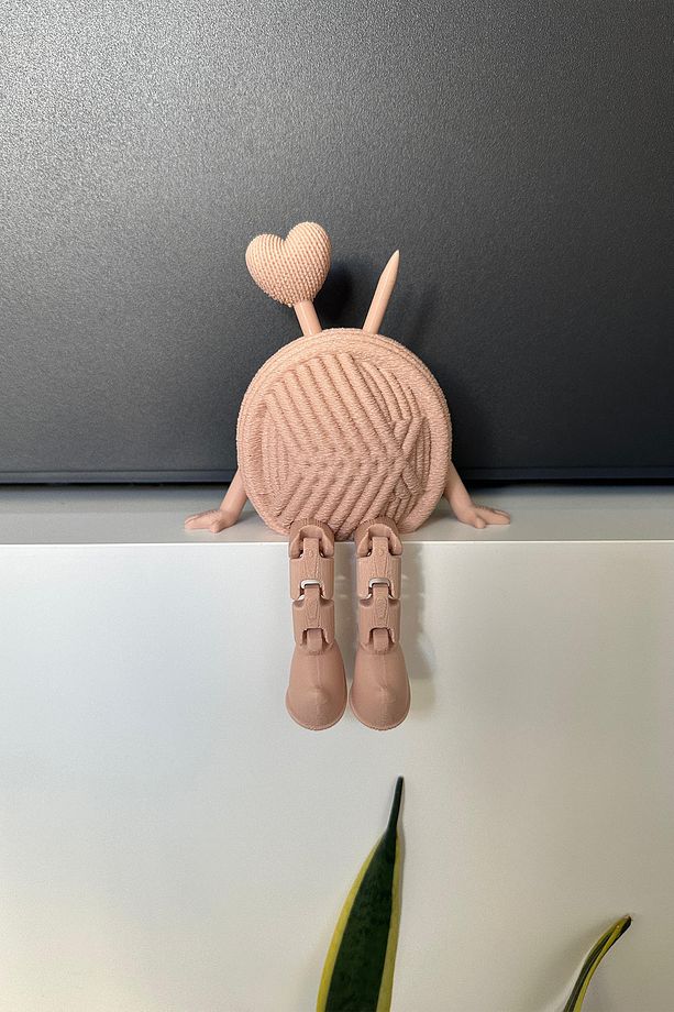 Sevimli Örgü Biblo Seti 3lü İp Yumağı, İplik Sepeti, Kalpli Tığ, Amigurumi Raf Süsü 8cm - 4