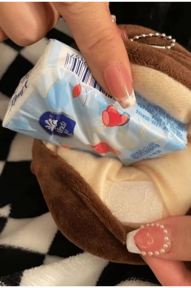 Bo-Chan Figürlü Selpaklık, Araba / Kapı Kolu ve Çantaya Asılabilir, Tissue Box, Peluş Peçetelik - 3