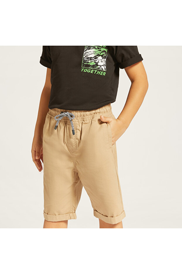 Solid Shorts With Drawstring Closure - 3