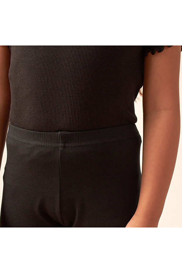 Solid Shorts With Elasticated Waist - 3