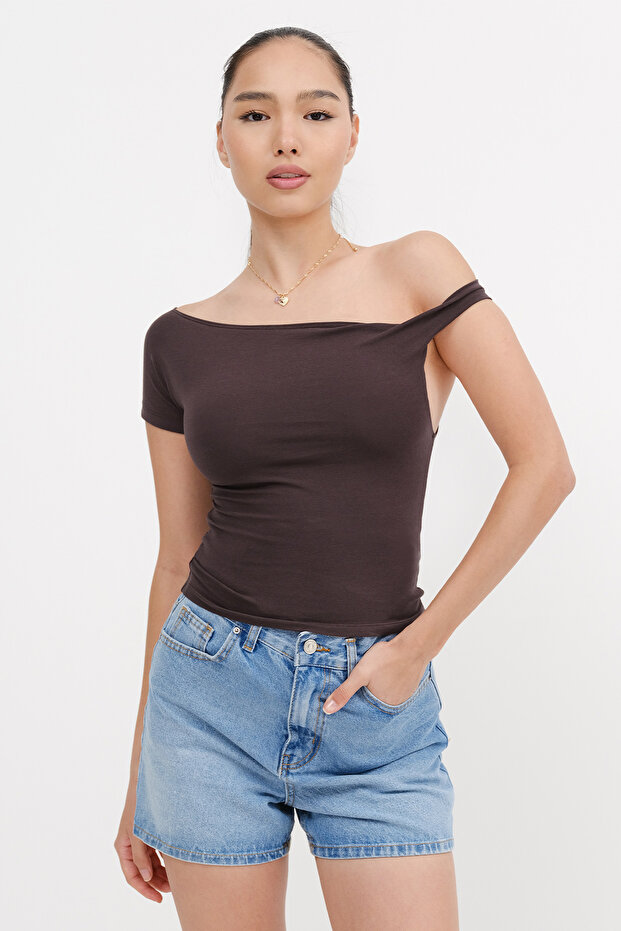 تي شيرت أساسي برقبة قارب P1785 - 1