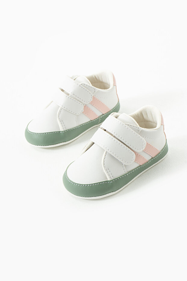 First Step Velcro Strip Detailed Comfortable Non-Slip Sole Baby Shoes Booties