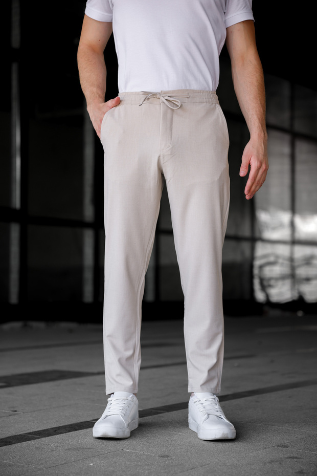 Men's Beige Relaxed Fit Side Pockets Elastic Waist Lace up Jogger Trousers