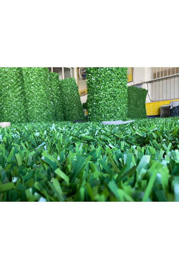 🌿 1 Metre x 10 Metre Çim Çit – Yapay Çim Örgü Tel Üzeri Hazır Rulo - 2