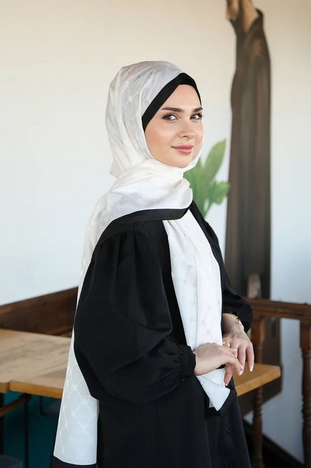 Trend Monogram Şal 2 - 4