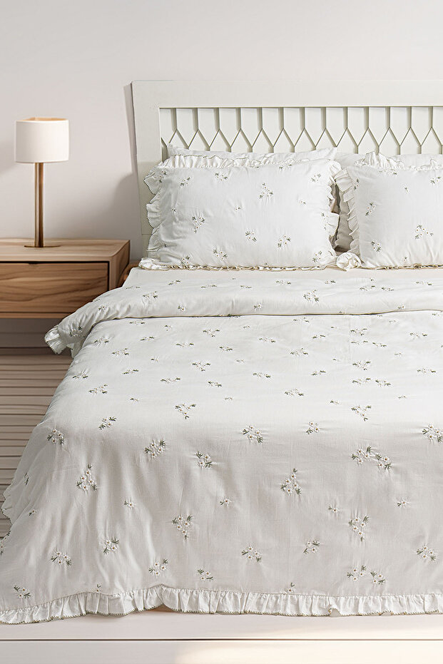 Nadia Daisy Embroidered Cotton Satin Double 6 Piece Duvet Cover Set