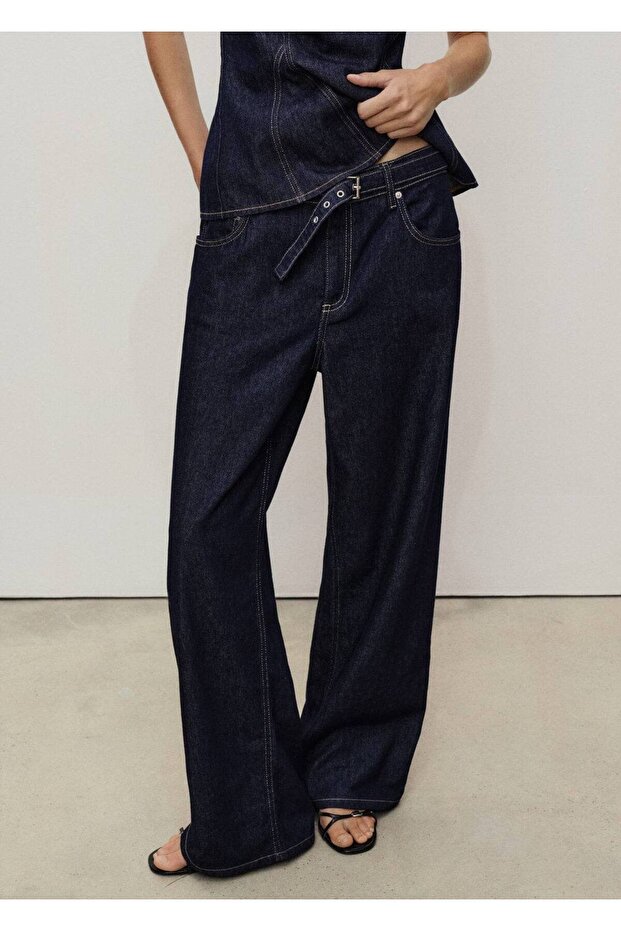 Straight Cut Belt Jeans