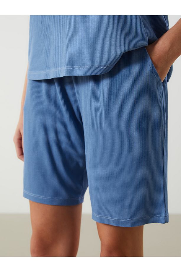 V Yaka Dokulu Kadın Şortlu Pijama Takımı - 3