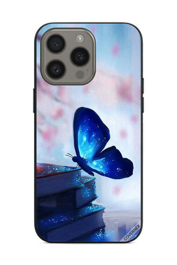 غطاء حماية لهاتف Apple iPhone 15 Pro Max بتصميم فراشة جالسة على الكتب