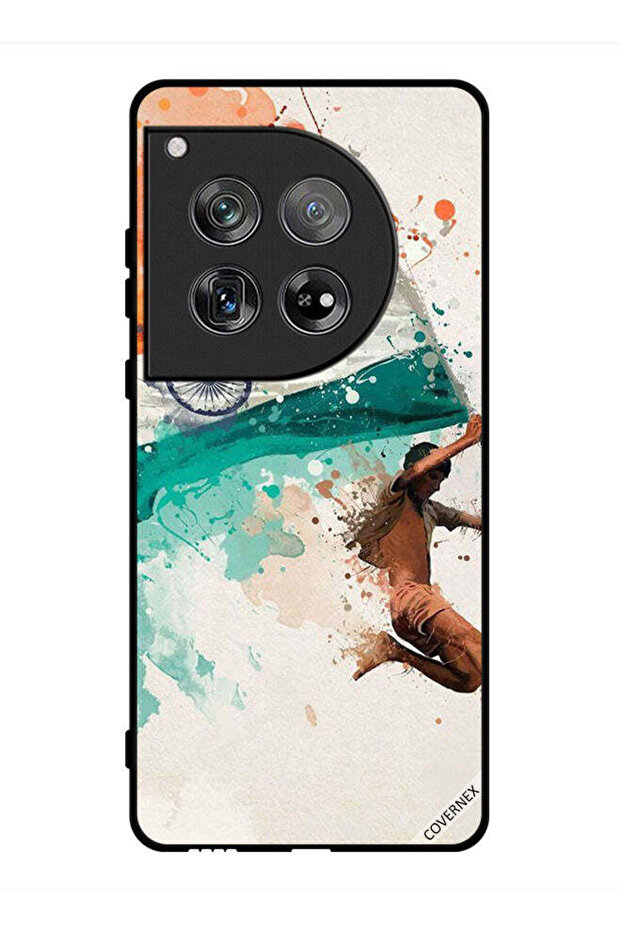 غطاء حماية لهاتف OnePlus 12 يحمل علم الهند أثناء الطيران