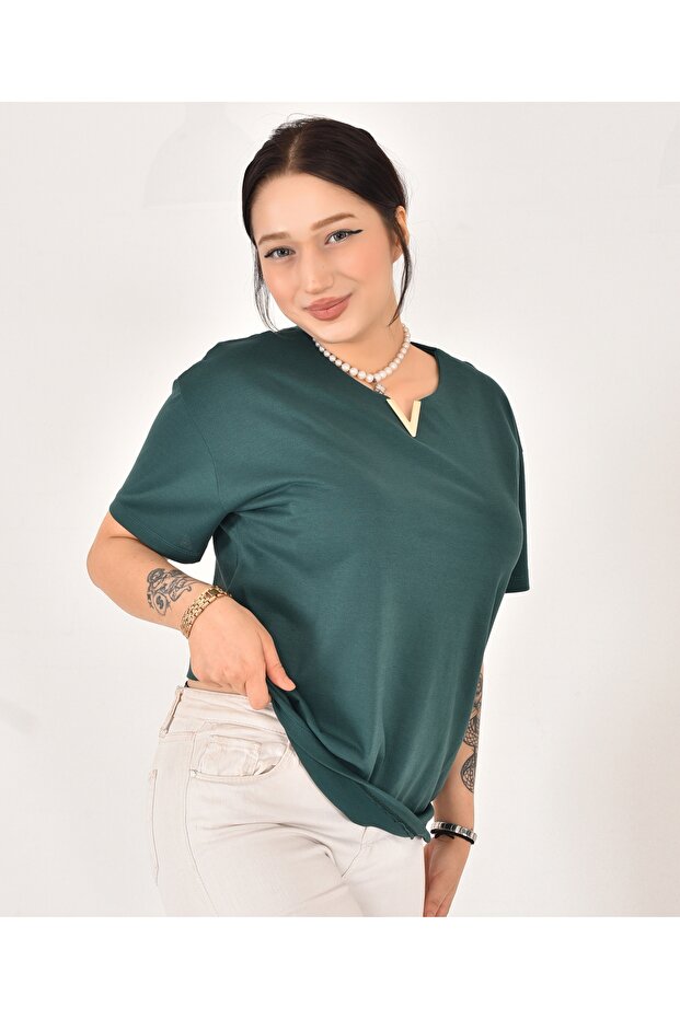 Kadın V Aksesuar Detaylı Basic Tişört - 3