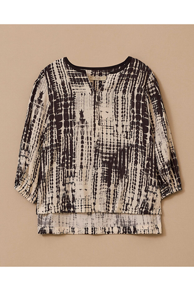 بلوزة منقوشة على شكل حرف V - 5